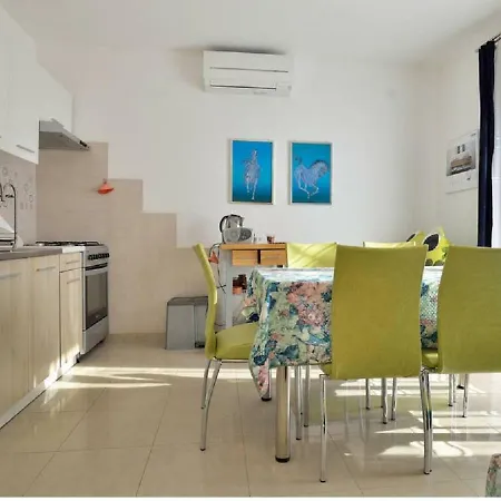 Apartment Iva Apartments&Bikes