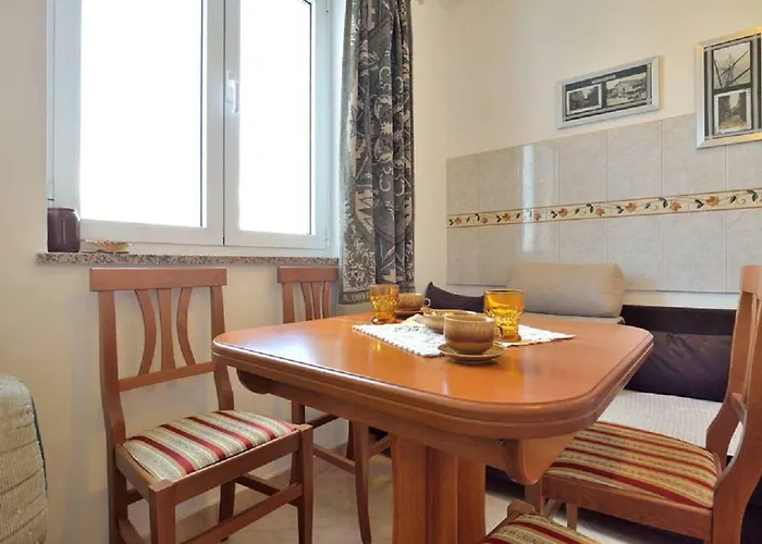 Iva Apartments&bikes * بولا